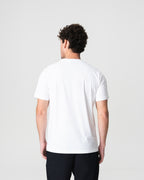 Camiseta Branca Leve com Logo Bordado