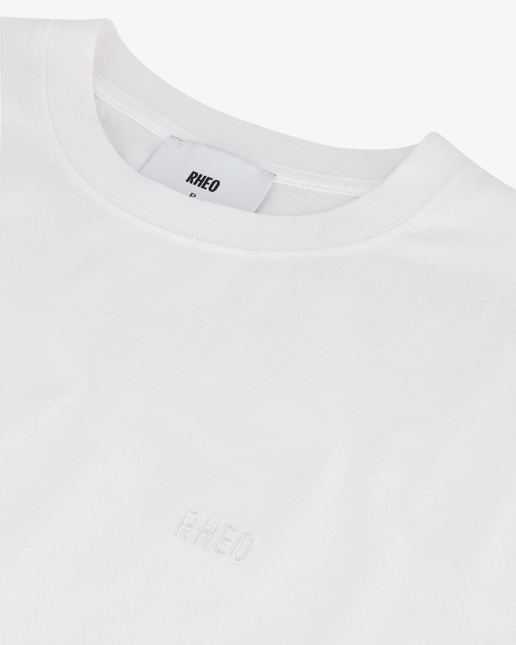 Camiseta Branca Estruturada com Logo Bordado