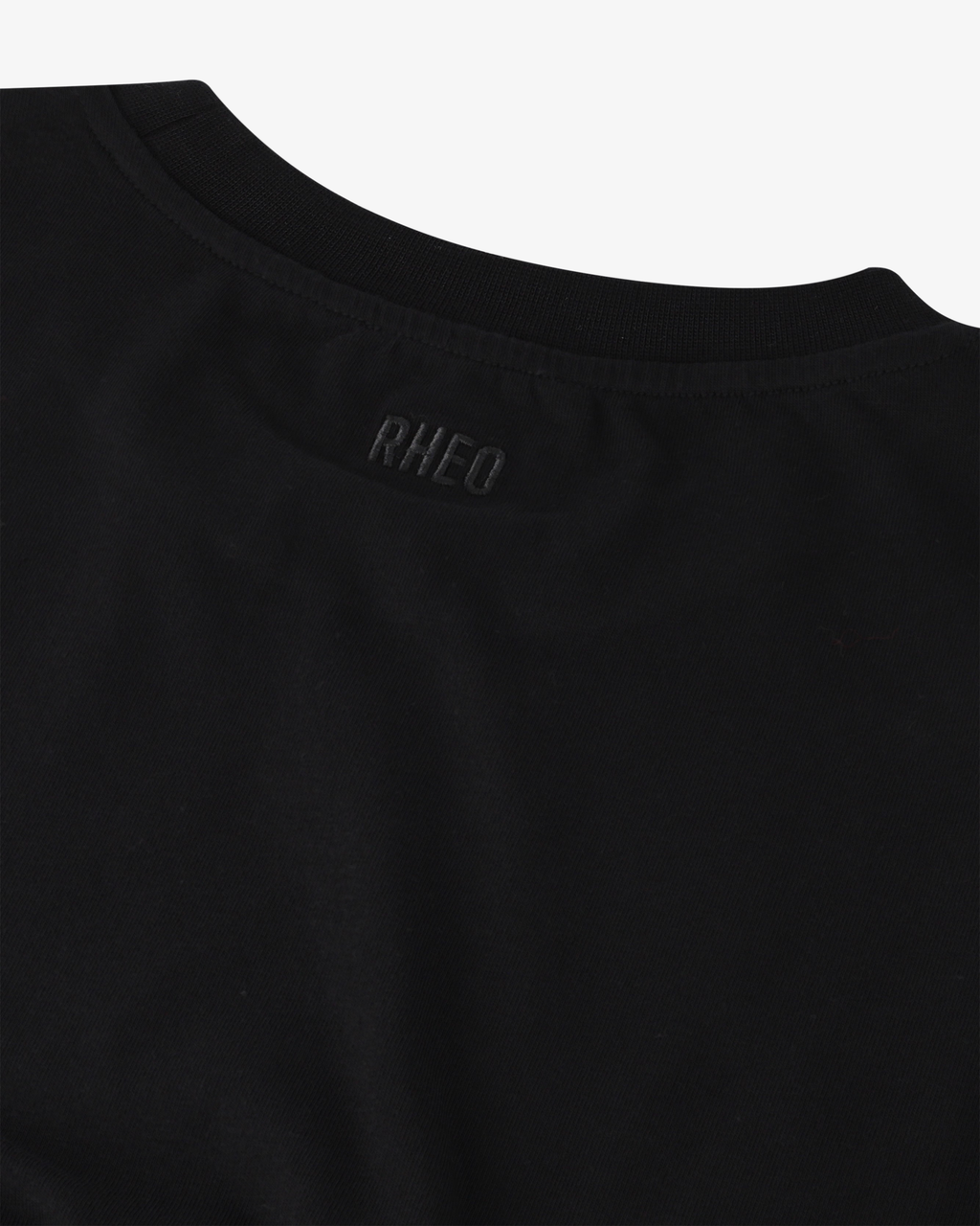 Camiseta Preta Leve com Logo Bordado
