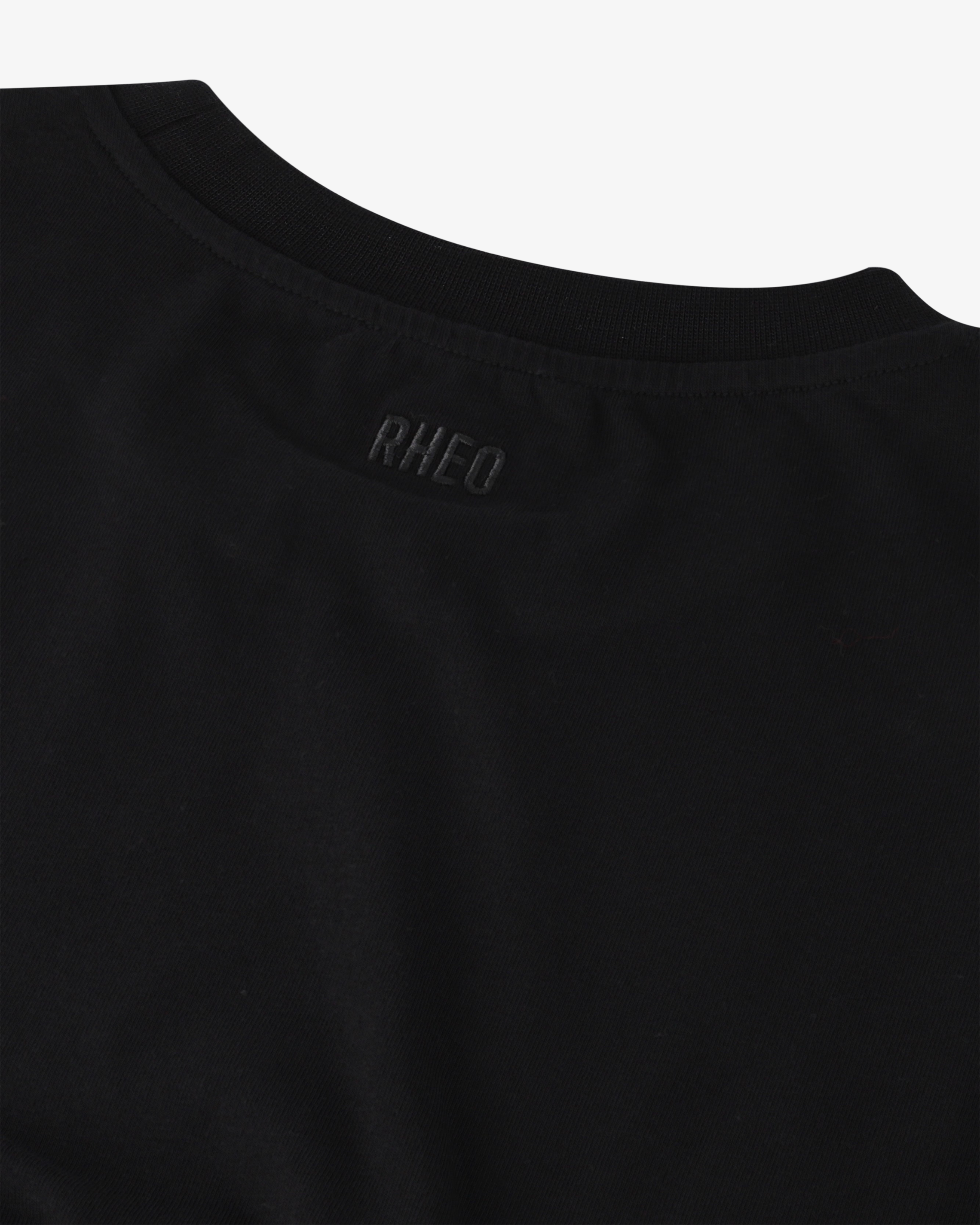 Camiseta Preta Leve com Logo Bordado